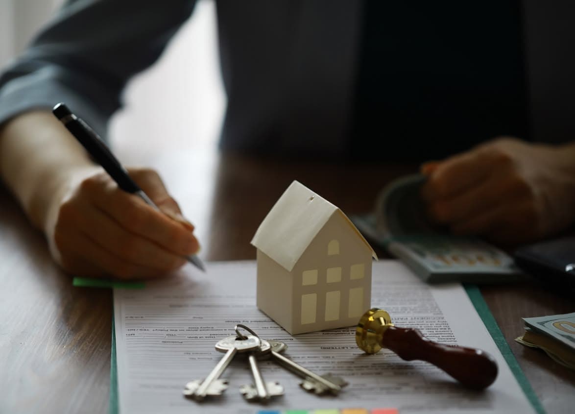 The Property Buyer's Legal Checklist: 9 Things to Verify Before You Close